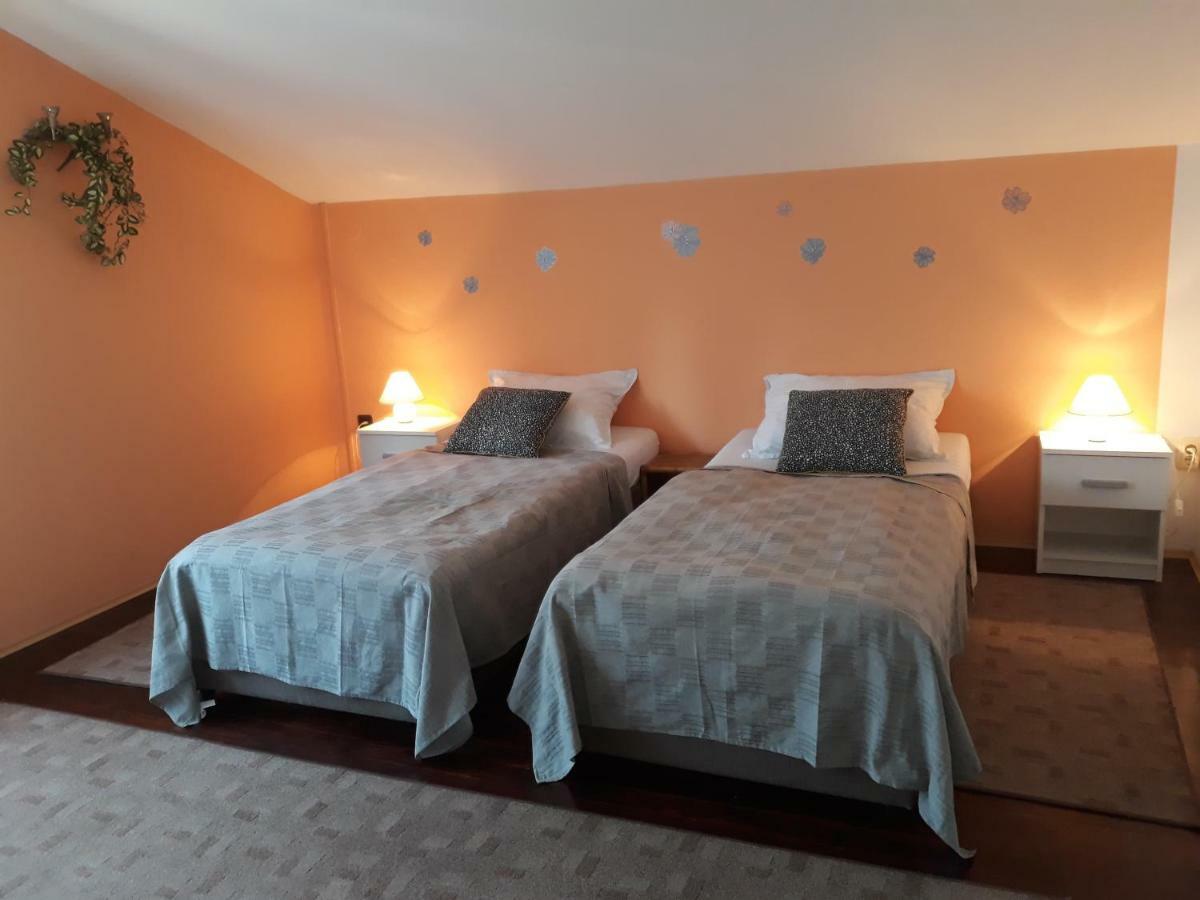 Apartmani Kristanic Karlovac Eksteriør billede